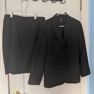 Ann Taylor Skirt Suit 12p/8p